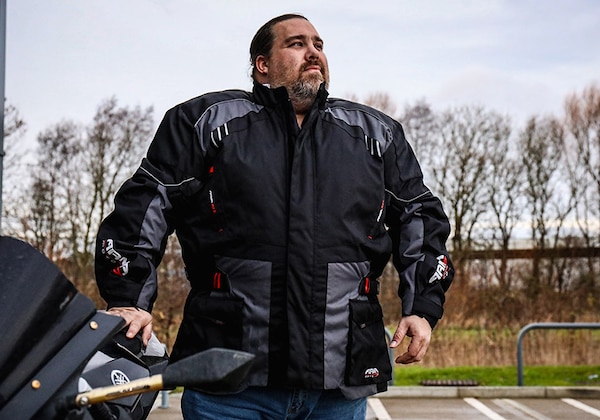 Five of the best... motorcycle jackets for bigger blokes  featured image