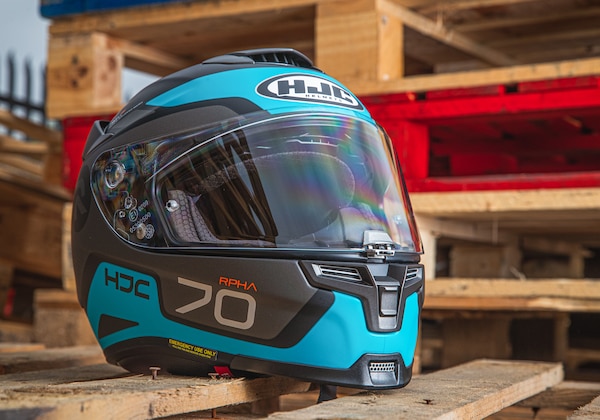 Five of the best sports-touring helmets featured image